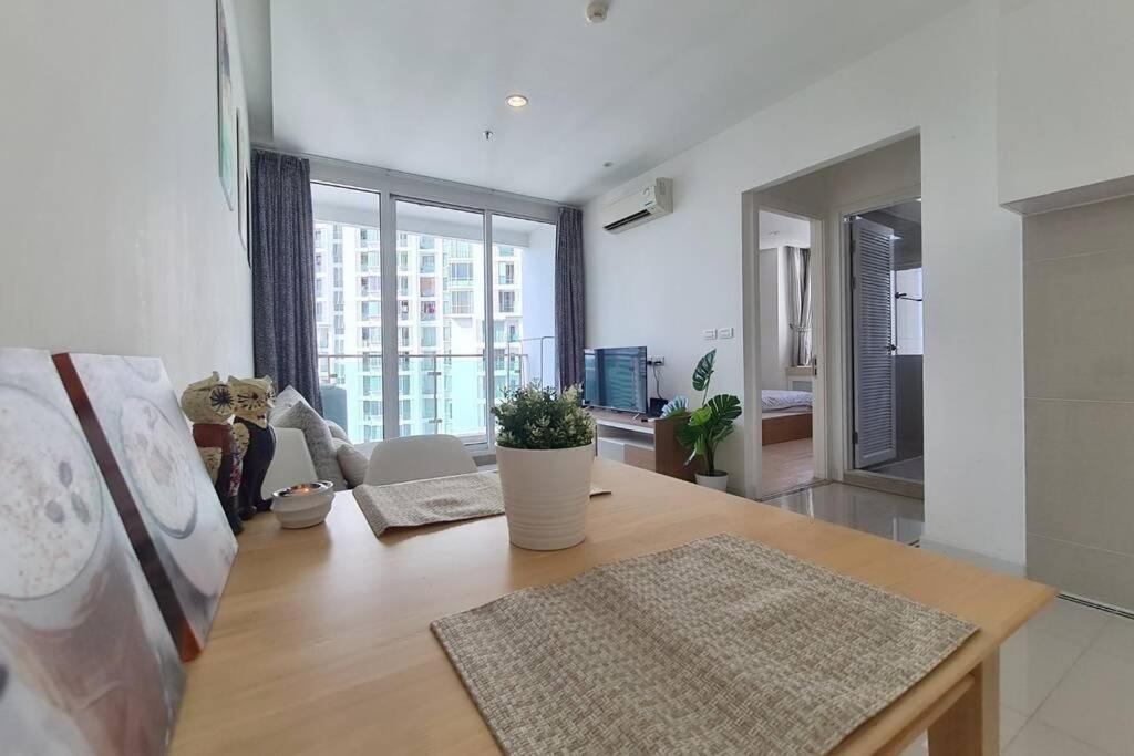 The Muji Inspired 1 Bedroom : Pool/wifi/rama9/rca Appartement *