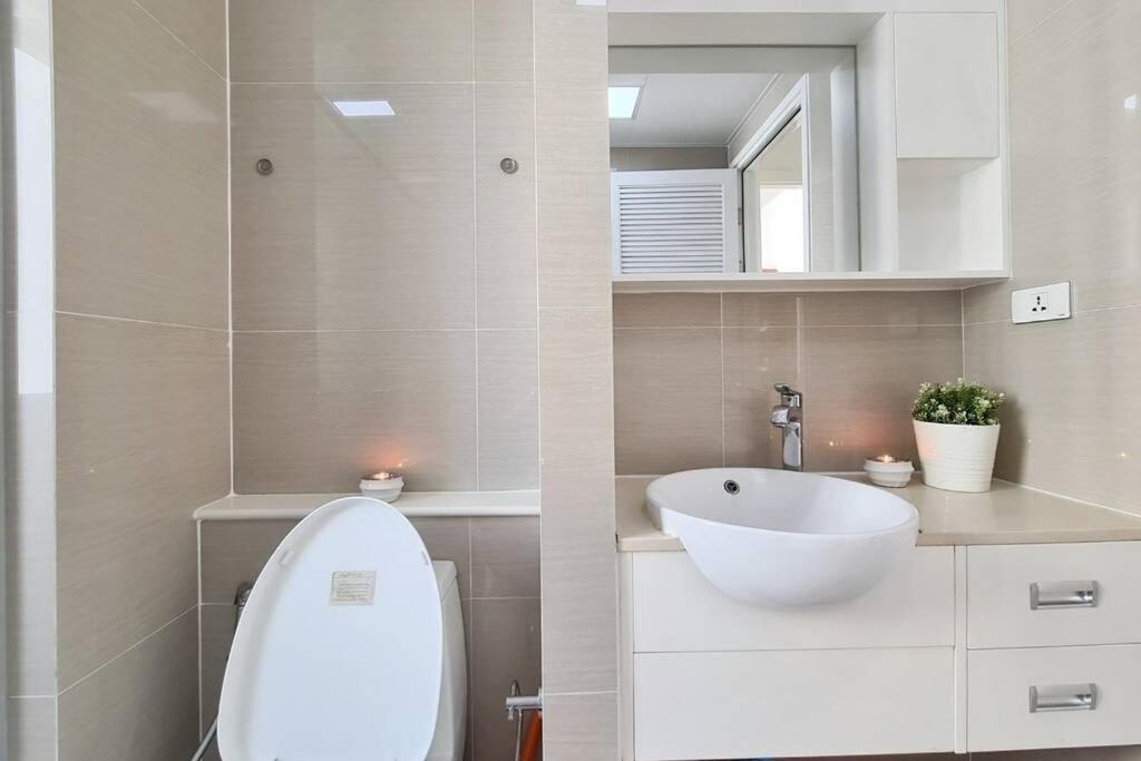 The Muji Inspired 1 Bedroom : Pool/wifi/rama9/rca Pangsapuri Bangkok