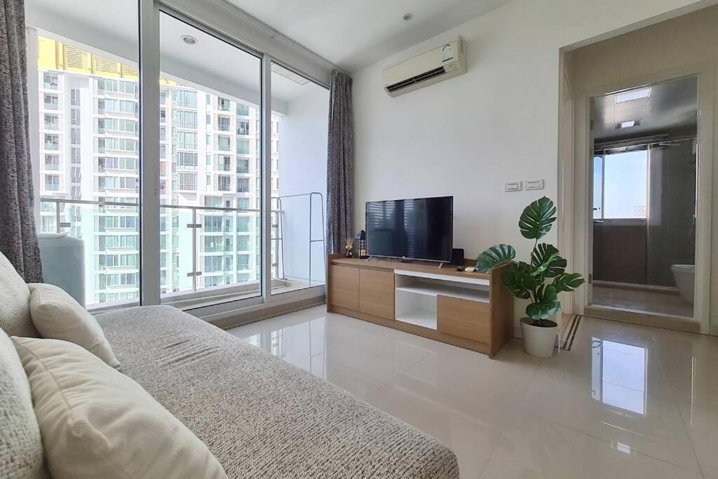The Muji Inspired 1 Bedroom : Pool/wifi/rama9/rca Pangsapuri Bangkok
