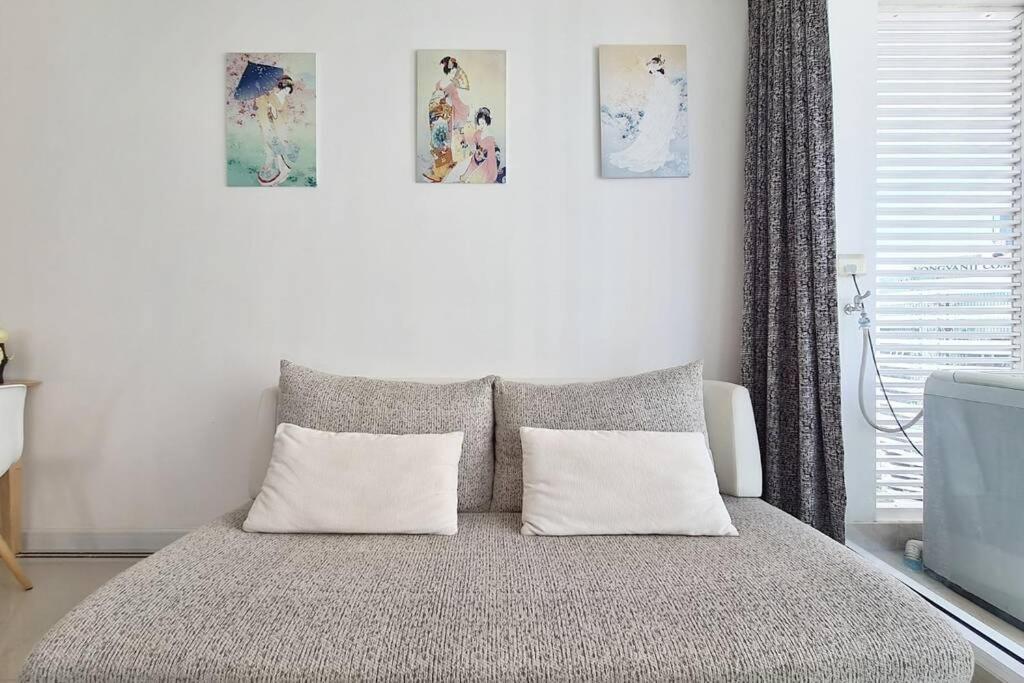 The Muji Inspired 1 Bedroom : Pool/wifi/rama9/rca *